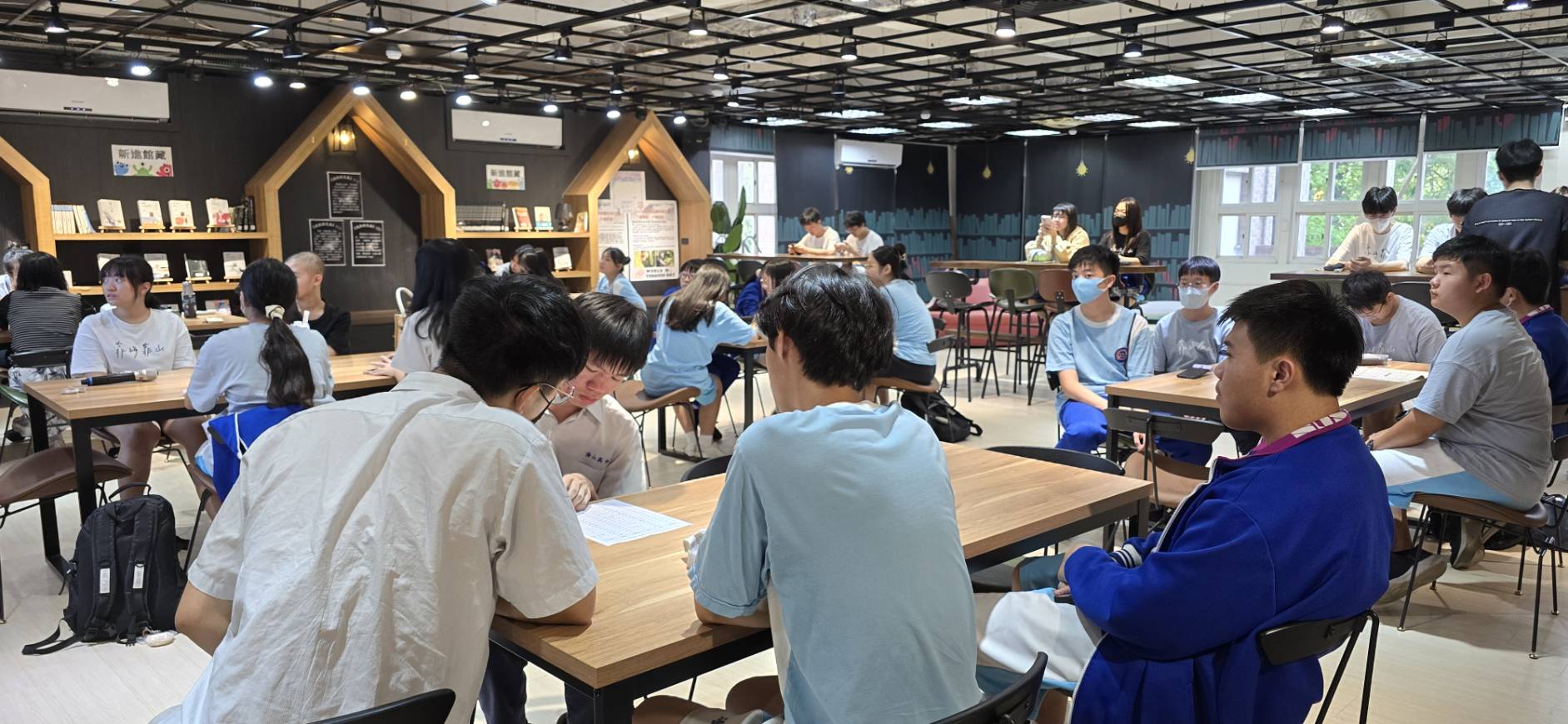 海山高中：圖書館一館 /商空+主視覺系列整體設計 9