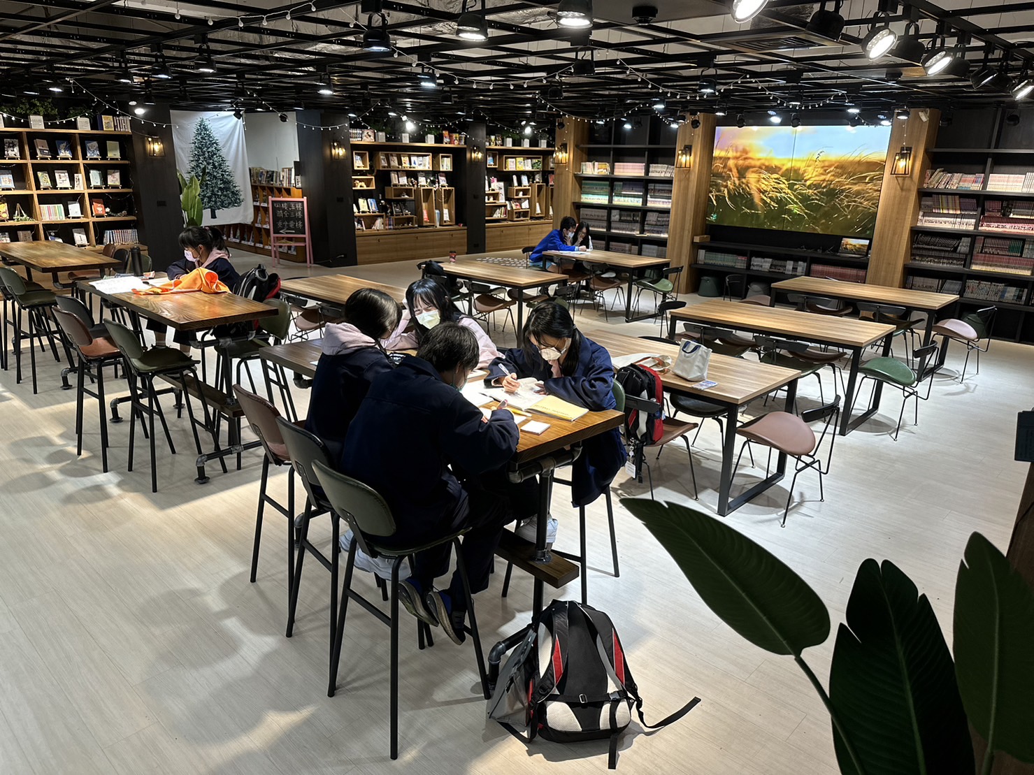 海山高中：圖書館一館 /商空+主視覺系列整體設計 16